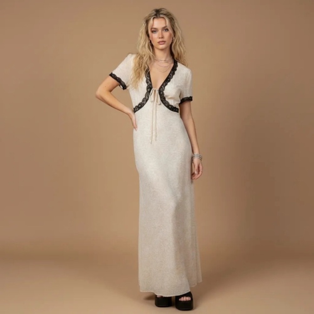 Central Park West Maxi Dress Empire Waist Black Lace Trim Cream Size Small
